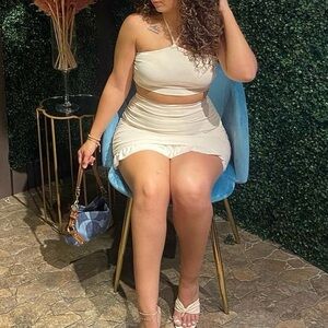 Womens Pretty Little Thing two piece cream skirt set